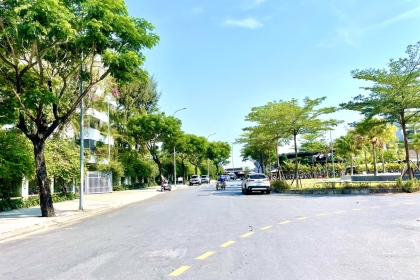 CHỈ 4,6 TỶ SỞ HƯU NGAY 1 LÔ FPT 102M2 SÁT TRƯỜNG ĐẠI HỌC, TRƯỜNG CẤP 3 KHU TẬP TRUNG ĐÔNG ĐÚC 